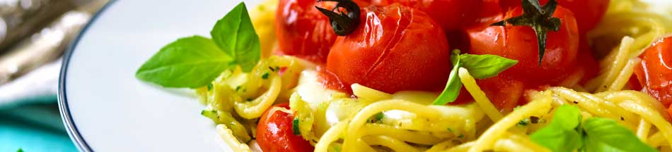 Pasta mit Tomaten und Mozzarella