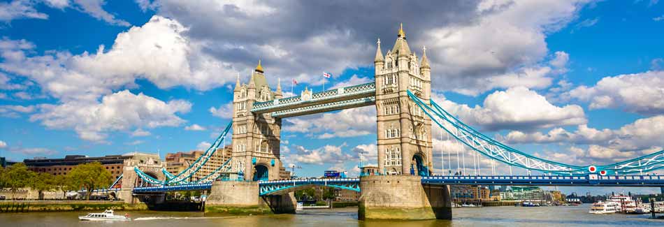 Städtereisen im Frühling: die Towerbridge in London