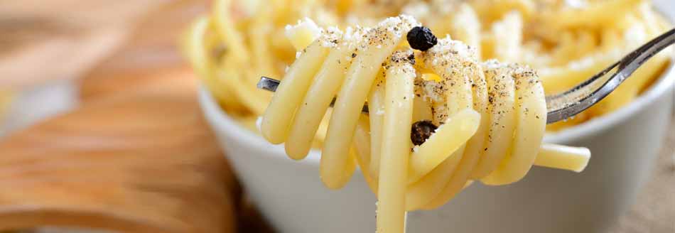 Pasta: Zitoni mit Käse und Pfeffer