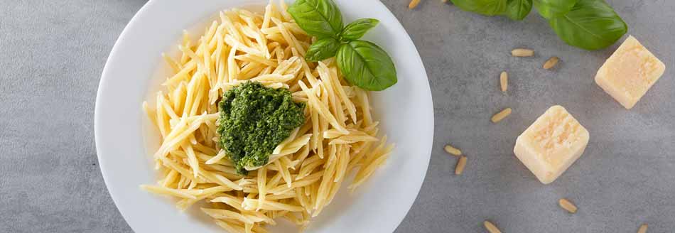 Pasta: Trofie mit Pesto und Parmesan