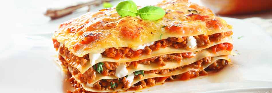 Lasagne: ein Auflauf mit Nudeln und Hackfleisch