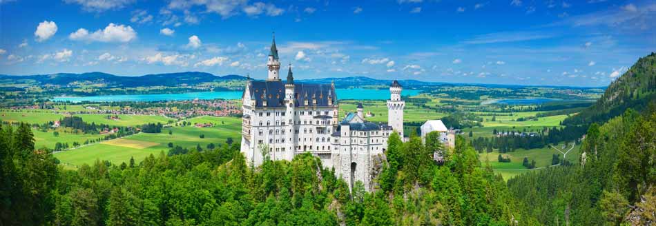Das Schloss Neuschwanstein in Bayern
