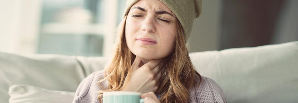 Hausmittel: Was hilft bei Halsschmerzen?