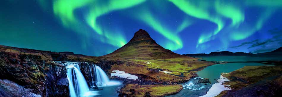 Island: Polarlichter über dem Kirkjufell